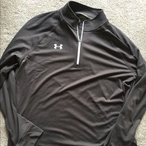 Under armer half zip pullover
